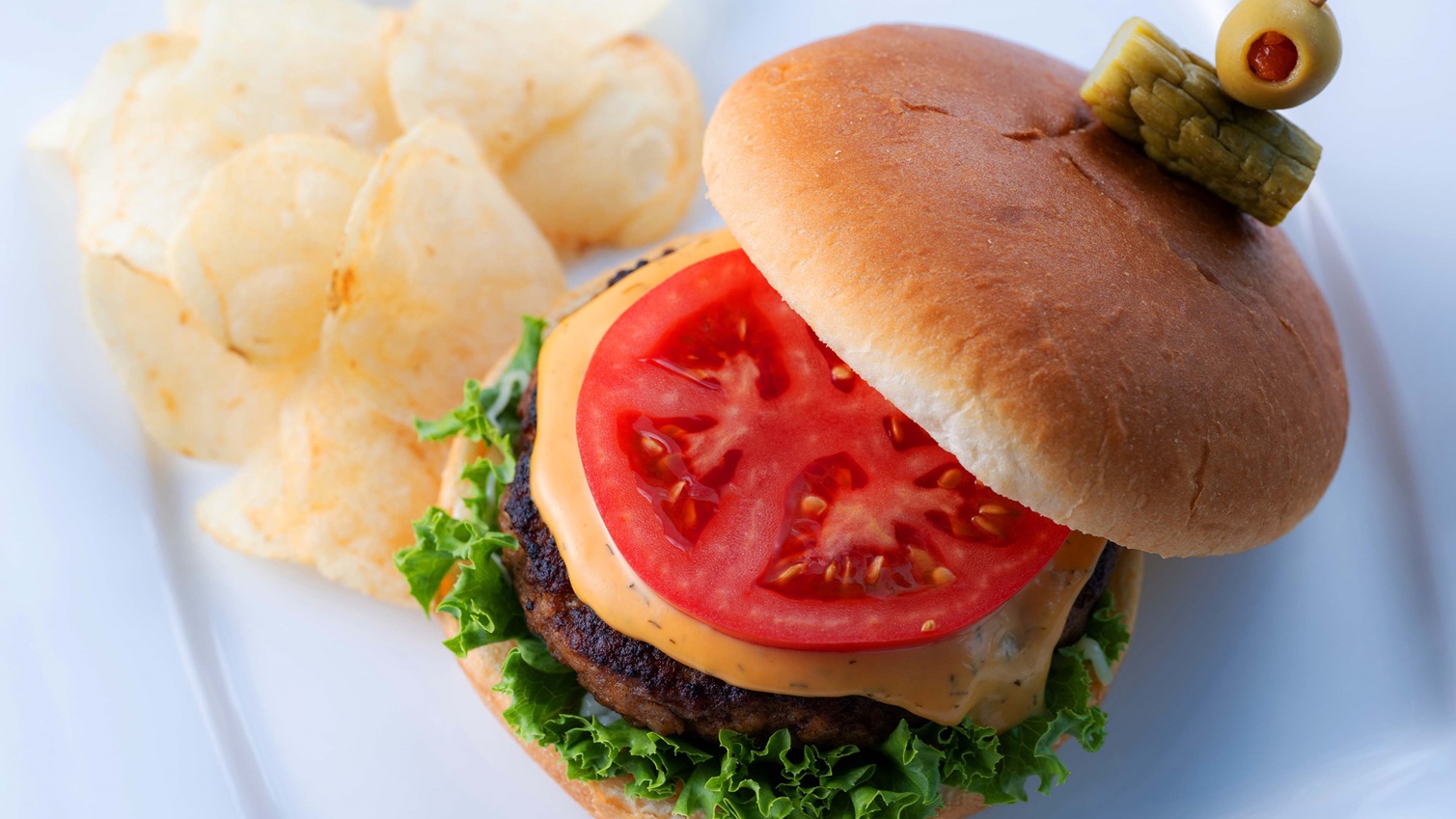 【ランチ&ディナーメニュー】川岸バーガー（北上牛と白金豚のパテ入り）