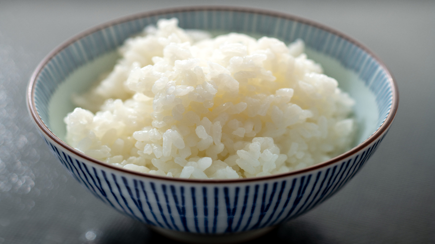 【朝食】炊き立てごはん、岩手県産「ひとめぼれ」