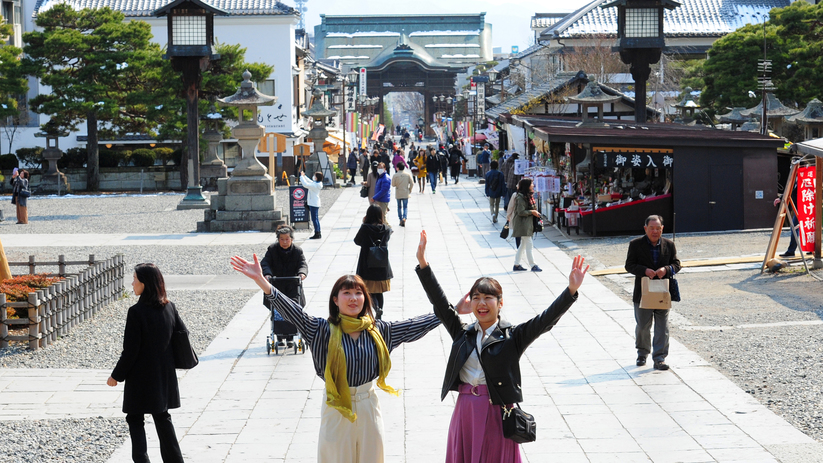 晴れた日の善光寺さんぽはテンション？？