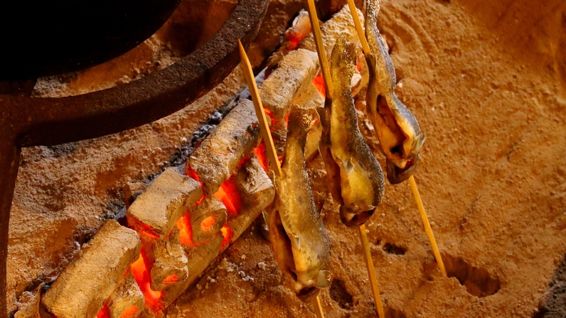 【夕食】A5ランクの飛騨牛や受け継がれてきた地元のお料理を囲炉裏端でお楽しみください。