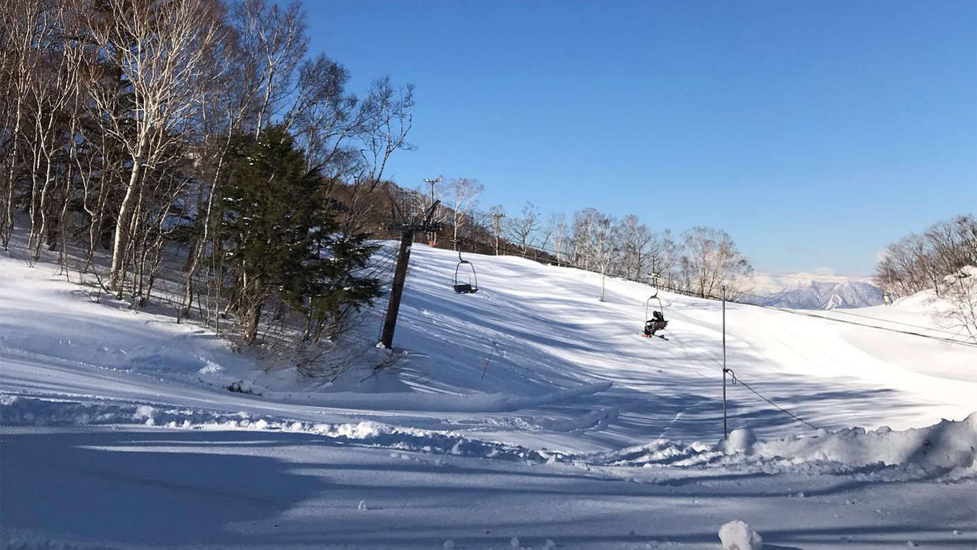 *ゲレンデ／山の駅まで車で2分！蓮池スキー場、丸池スキー場まで車で4分です！