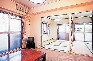 Hotel Sunplaza Kurashiki Hotel Sunplaza Kurashiki is perfectly located for both business and leisure guests in Kurashiki. The property offers a high standard of service and amenities to suit the individual needs of all travel