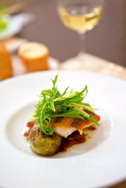 ある日の魚料理白ワインが合います。