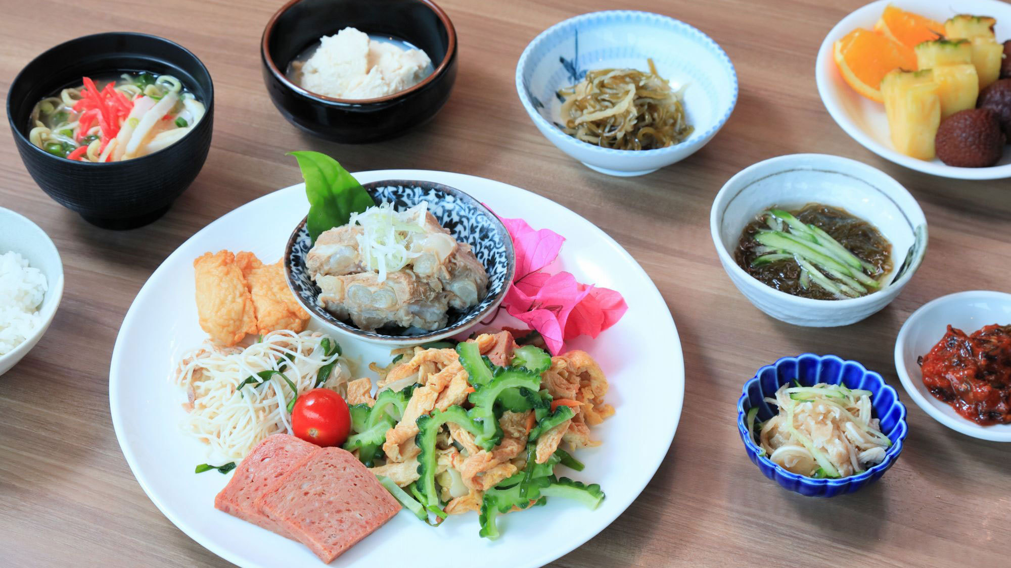 【朝食イメージ】沖縄料理メニュー一例（1F Allday Dining AQARIUSにて）