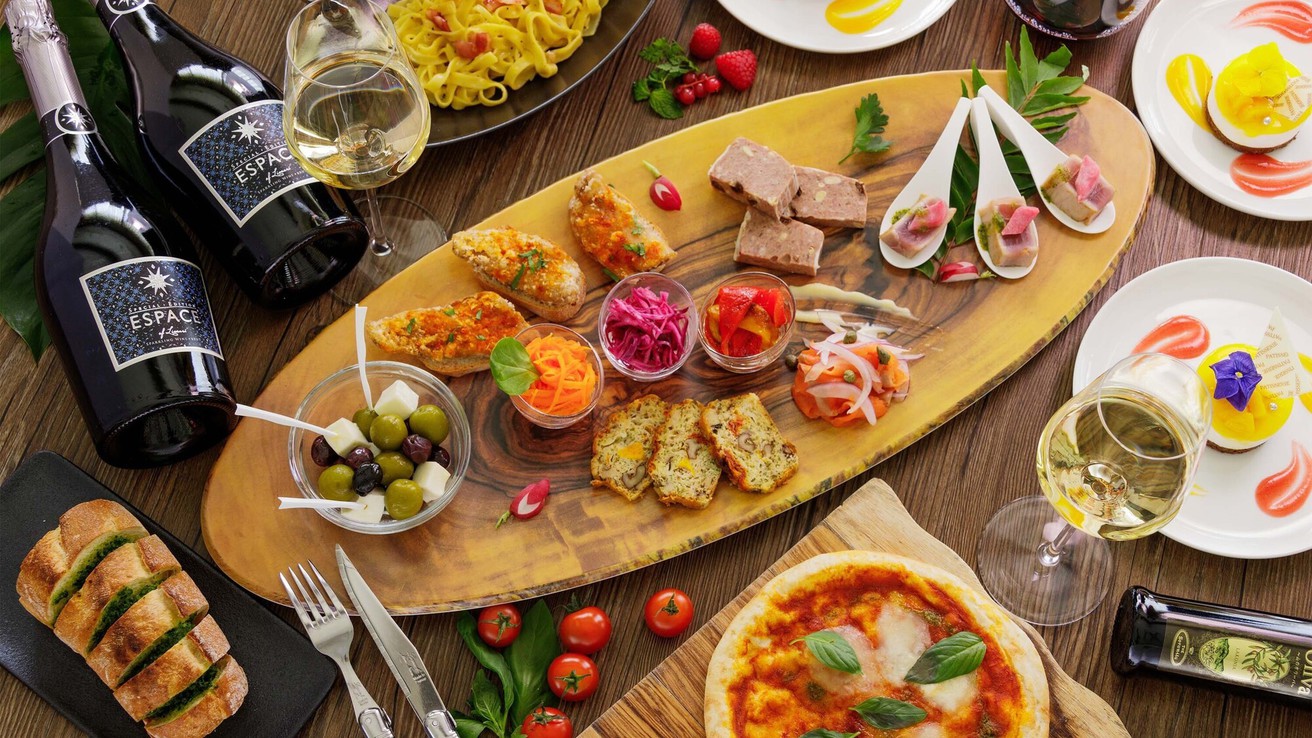 【CAPRICORN／13階】夜景を見渡せる“;ホテル最上階のバー”;で気軽に楽しめるパーティープラン