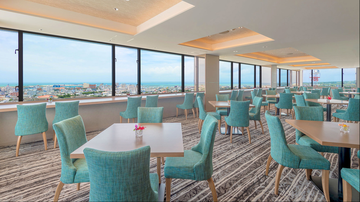 【CAPRICORN／13階】ホテル最上階からの絶景を楽しめる天空カフェ・バー