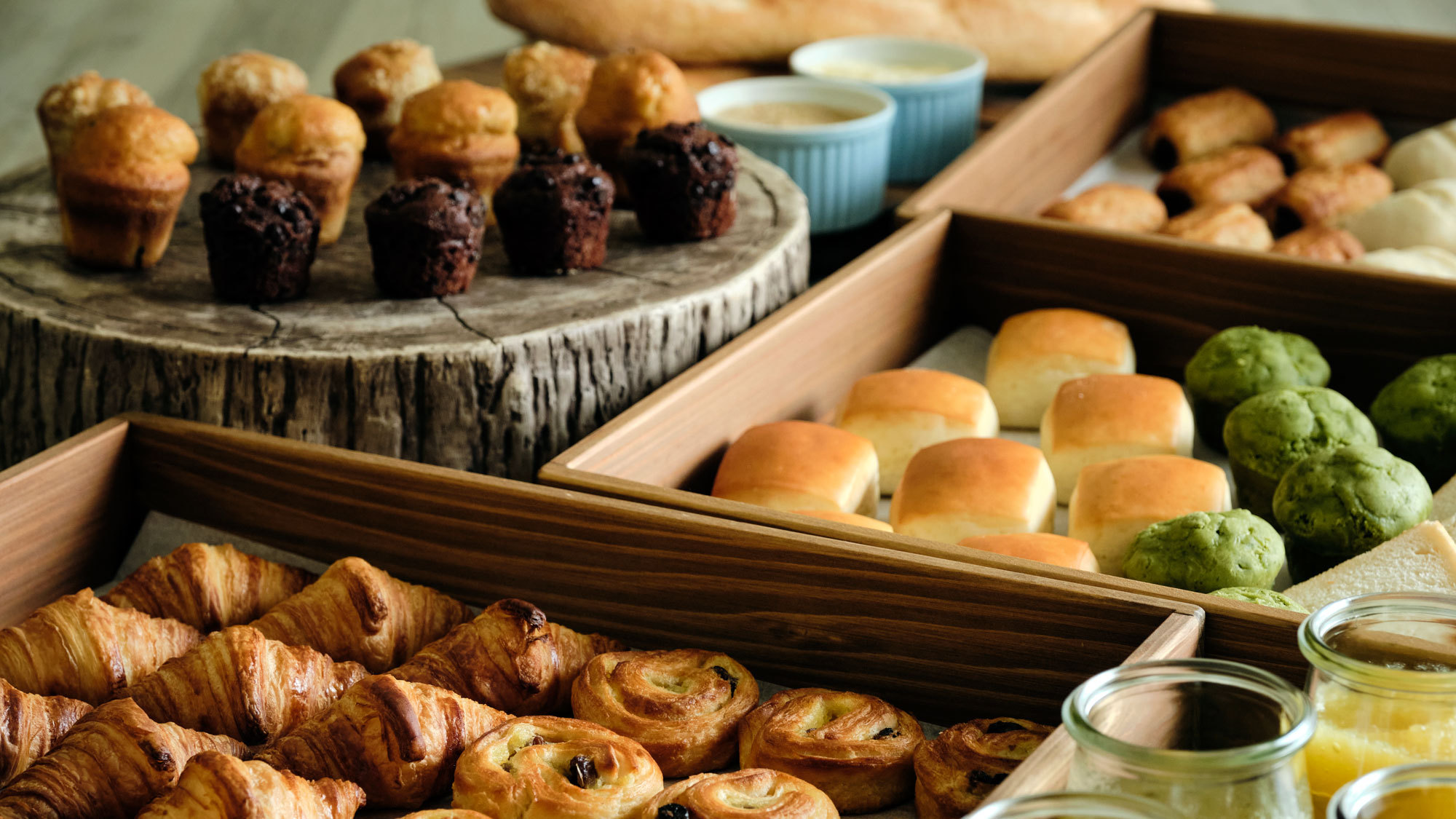 【Allday Dining AQARIUS／1階】朝食イメージ：ホテル特製ジャム&マーガリンが人気