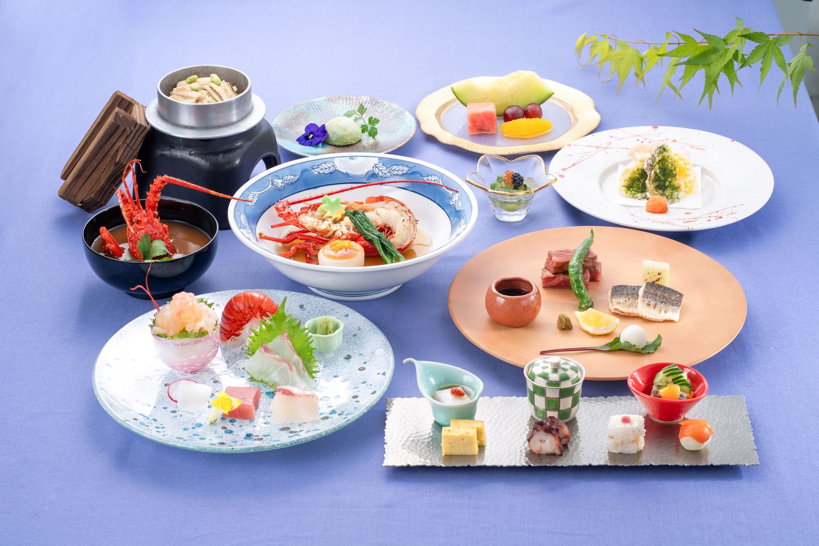 【プレミアム】伊勢えび・あわび・松阪牛をいただく美食会席コース《収穫祭》