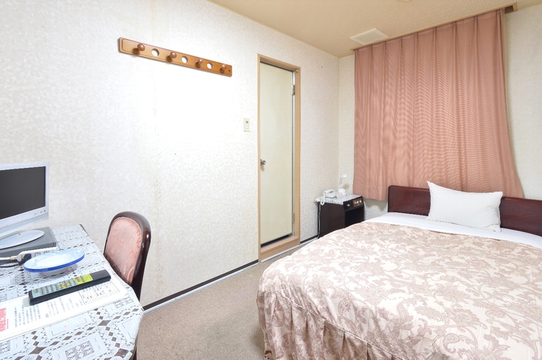 Silk Hotel(Fukushima) Ideally located in the Fukushima City Center area, Silk Hotel(Fukushima) promises a relaxing and wonderful visit. Both business travelers and tourists can enjoy the propertys facilities and services.