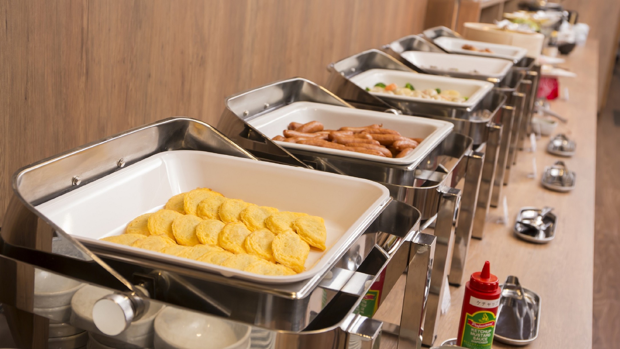 バイキング朝食無料サービス