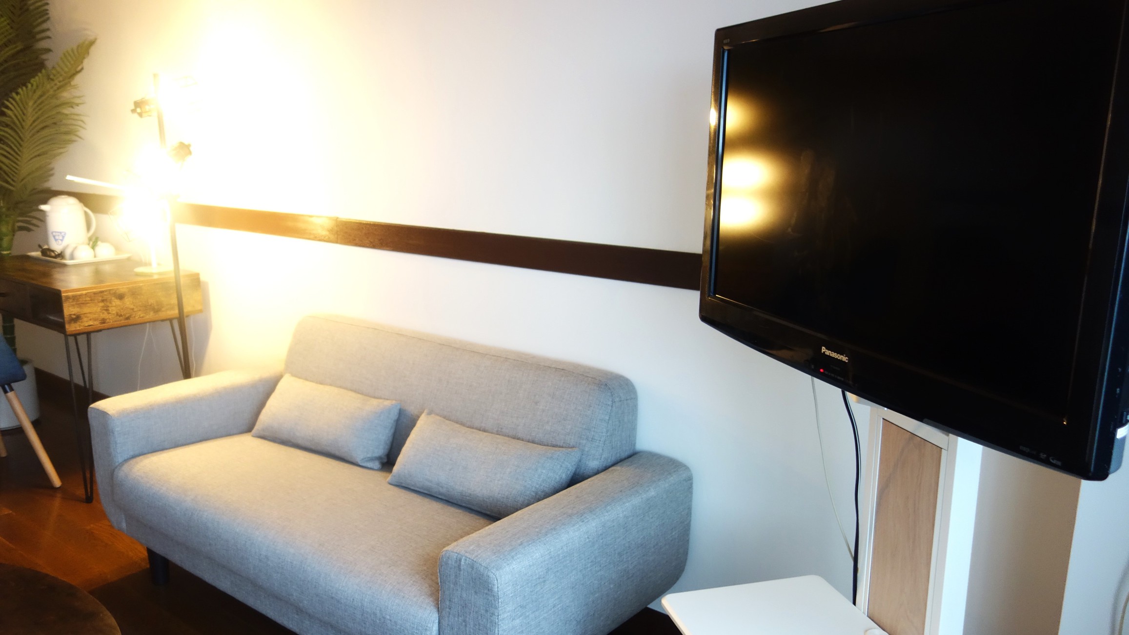 大型テレビ