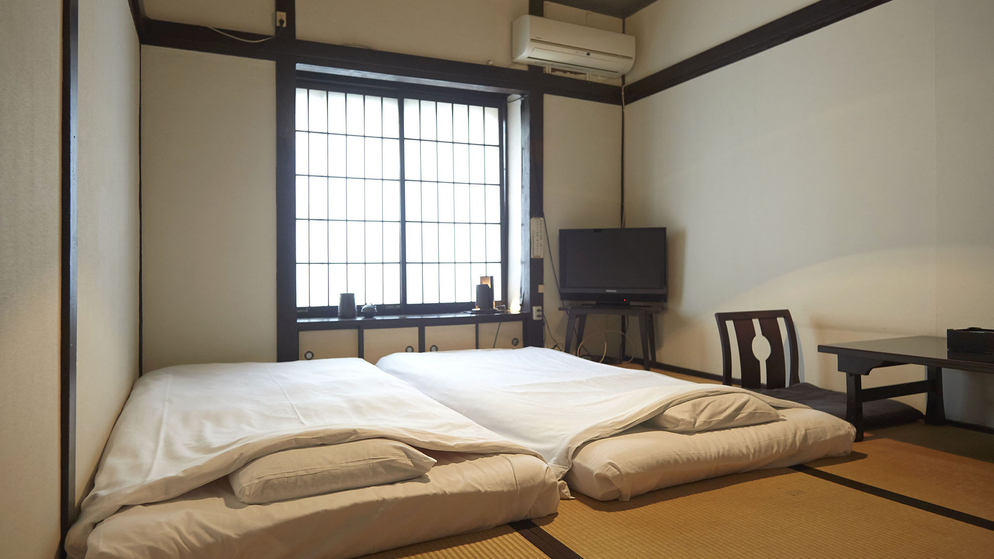 Takeyaso Inn Takeyaso Ryokan is perfectly located for both business and leisure guests in Osaka. The property offers guests a range of services and amenities designed to provide comfort and convenience. Free Wi-Fi