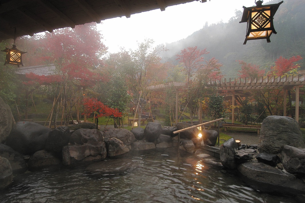 吉祥の湯-紅葉露天風呂