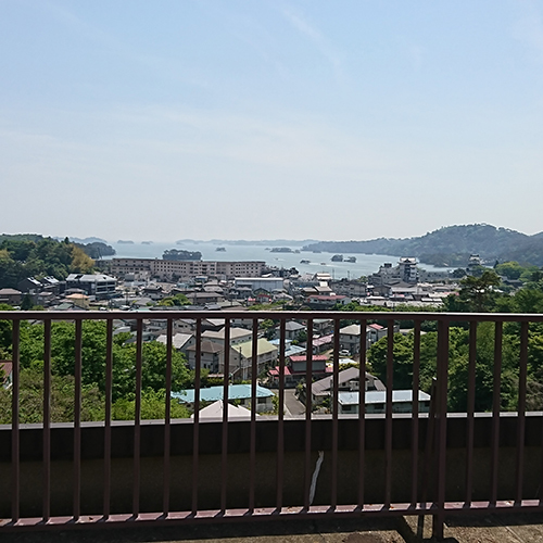 屋上展望台からは松島湾を一望できます。