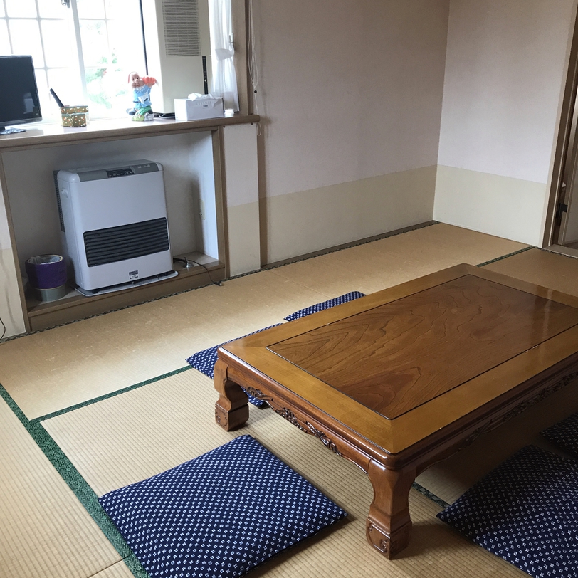 Petit House For you Stop at Petit House For you to discover the wonders of Niigata. The property features a wide range of facilities to make your stay a pleasant experience. Free Wi-Fi in all rooms, facilities for disabl