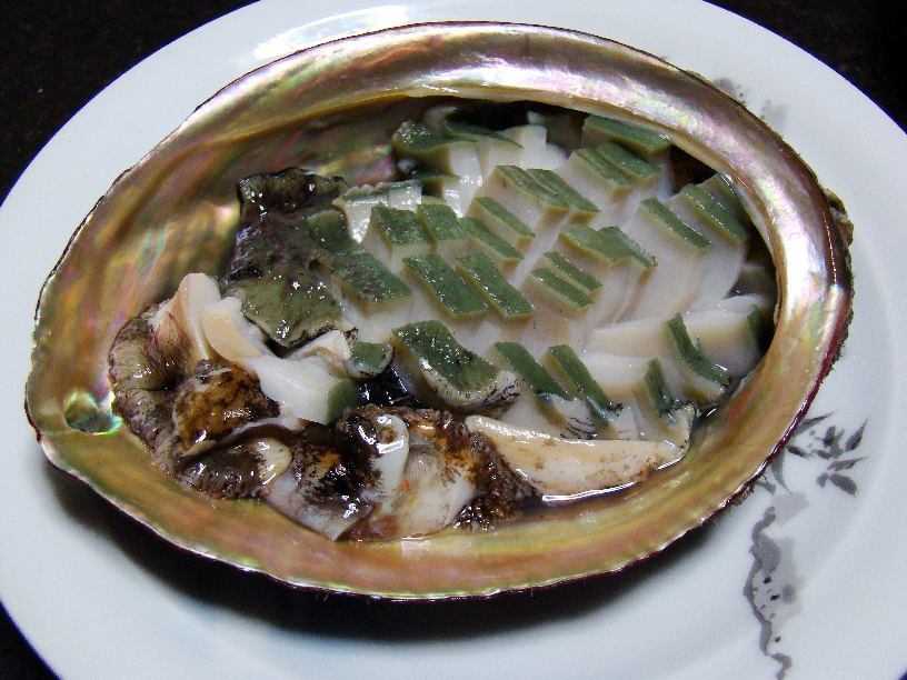 メガ房州あわびブラックお刺身一例