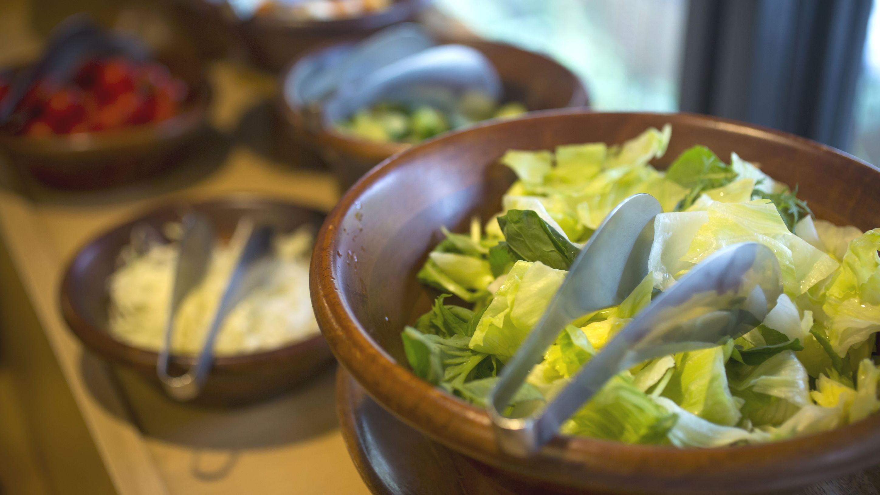 【ご朝食】新鮮なフレッシュ野菜を愉しむサラダバー（ある日の一例）