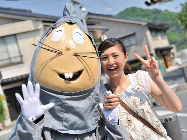 ねずみ男とハイ・ポーズ♪