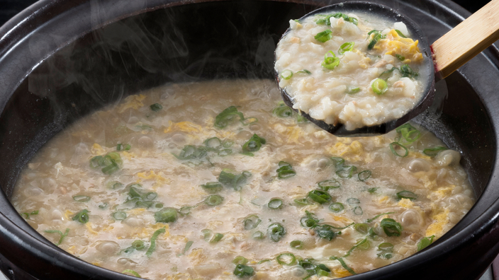 あんこう鍋の〆はやっぱり雑炊！あんこうの旨味を吸い込んだお味は他では食べられないお味です。