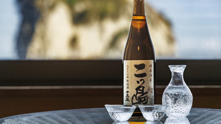 お部屋で当館オリジナルの日本酒を。。。