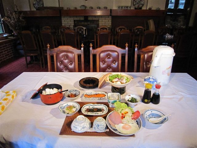 朝食の画像1例（鍋付の朝食）