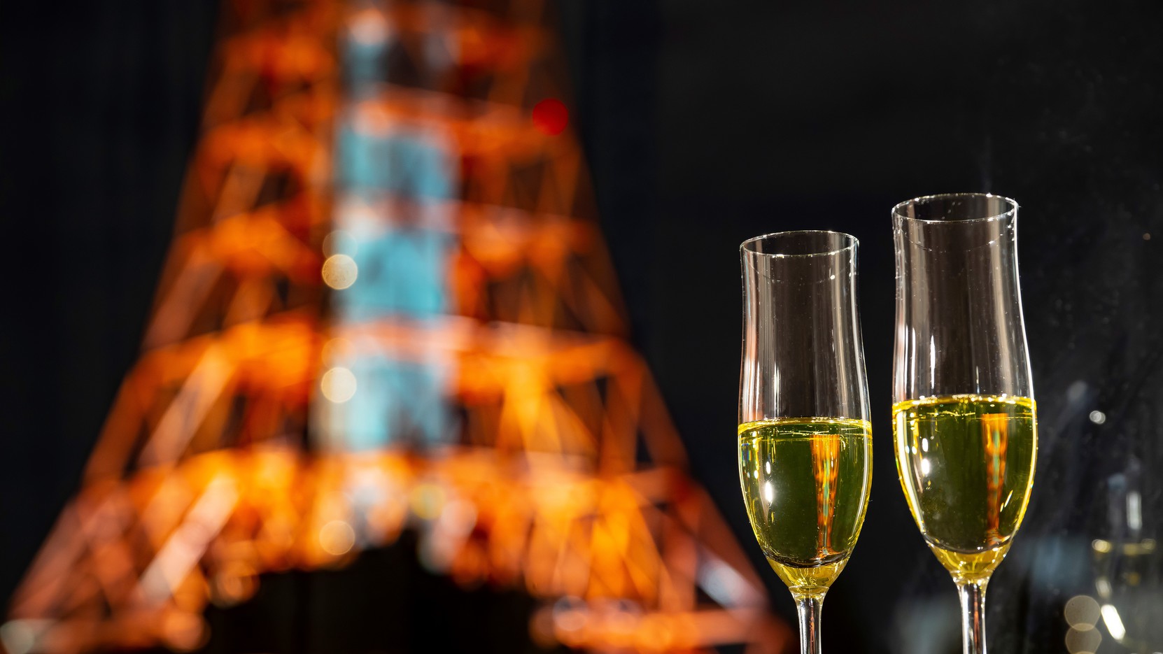 煌く東京タワー&シャンパン（イメージ）
