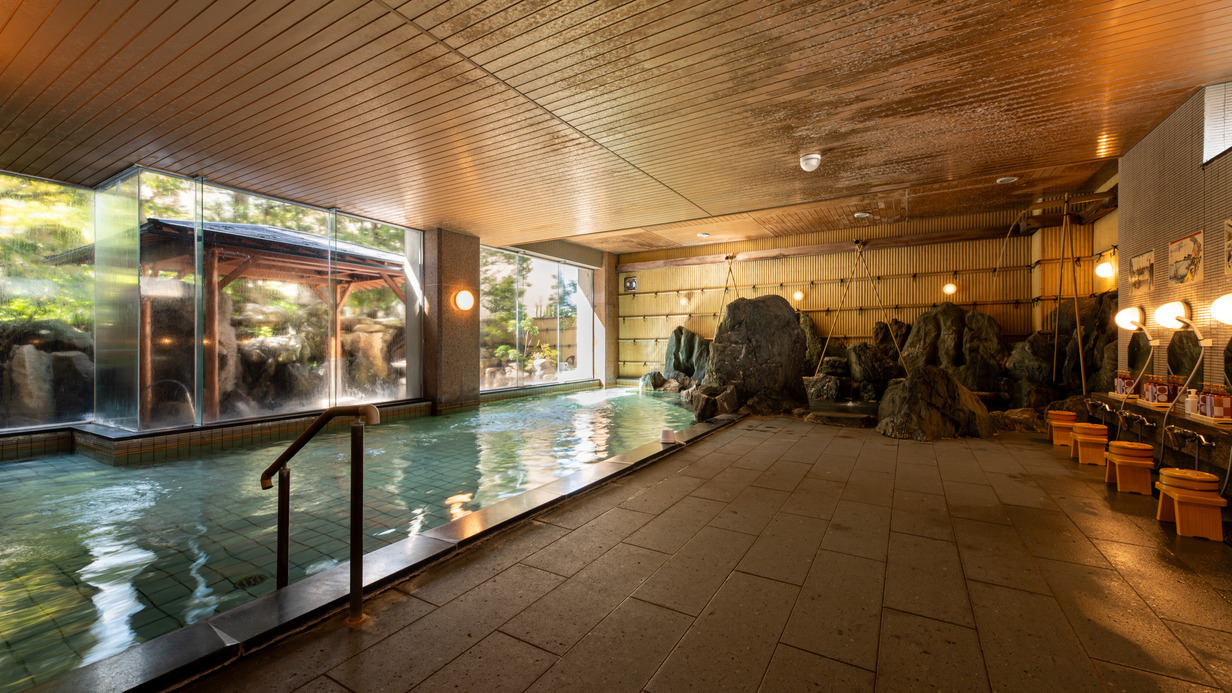 東男湯（男性大浴場）