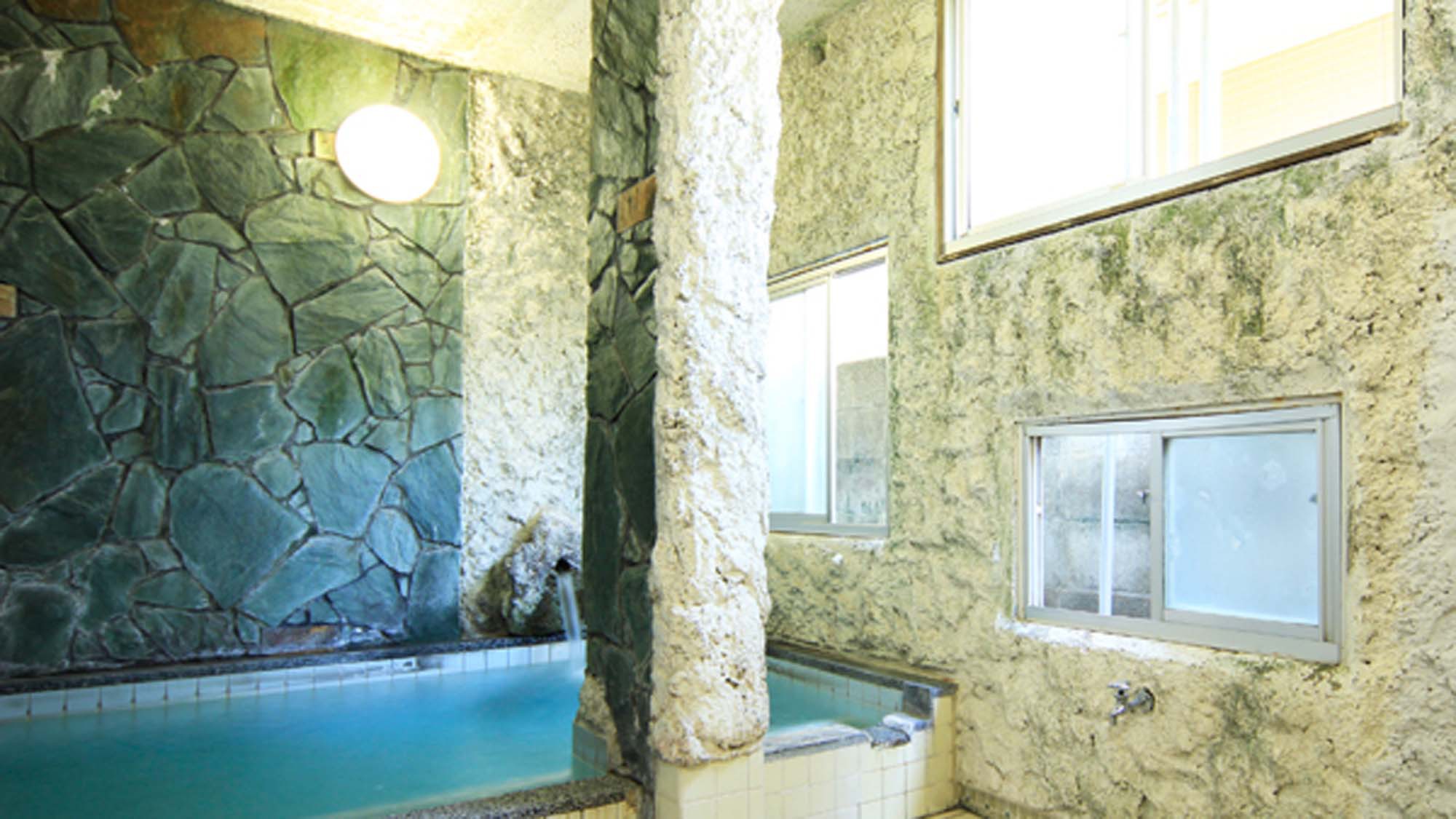 菊池温泉は『化粧の湯』『美人の湯』として知られ、肌触りもよくしっとりスベスベになります！