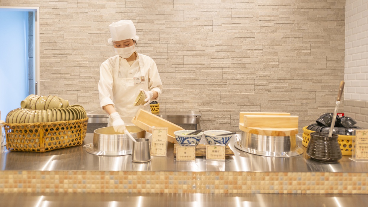 【夕食ビュッフェ】炊き立て御飯をどうぞ！