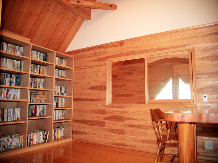 洋室（私設文庫）