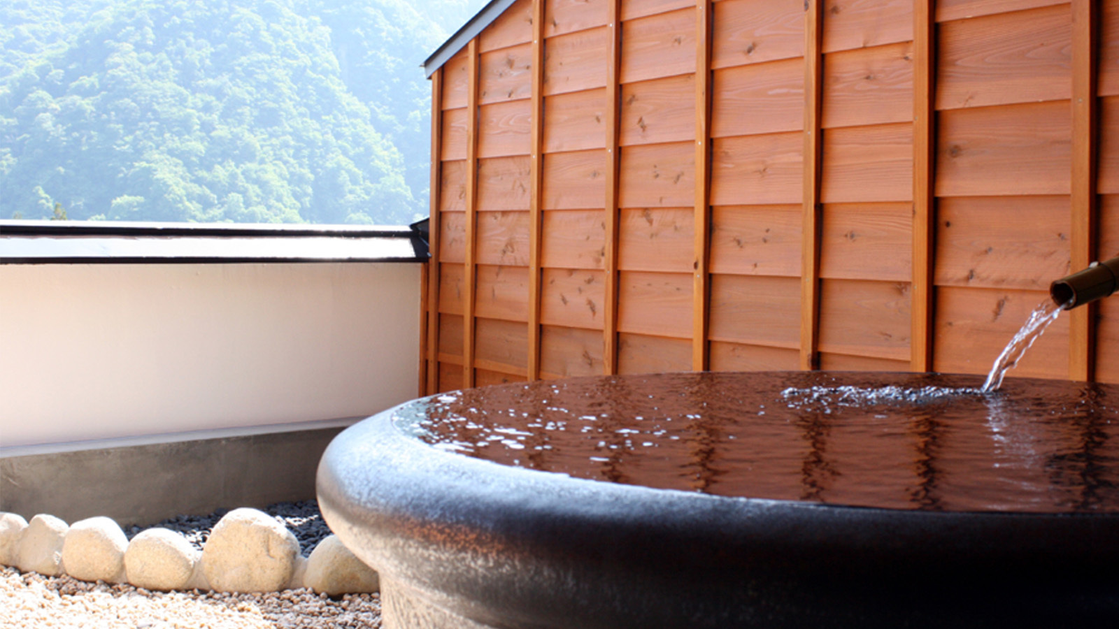 客室露天風呂の雰囲気