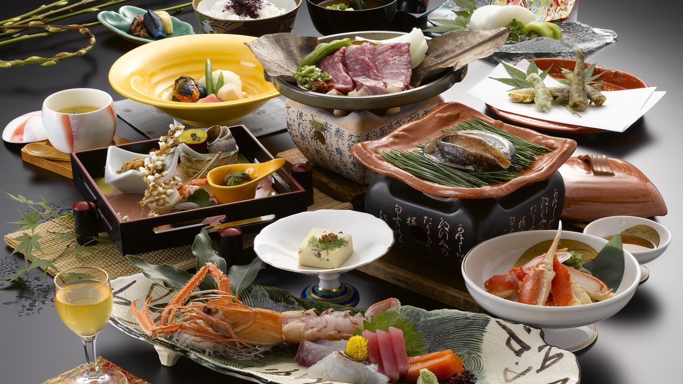 贅沢会席／蒲郡特産深海魚と三河の高級食材を贅沢に堪能できる会席です（ある日の一例）