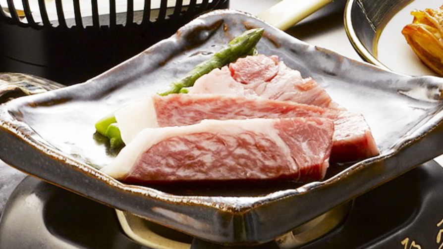 贅沢会席／愛知県を代表する「みかわ牛」の陶板焼きほか、高級食材をご堪能ください（ある日の一例）