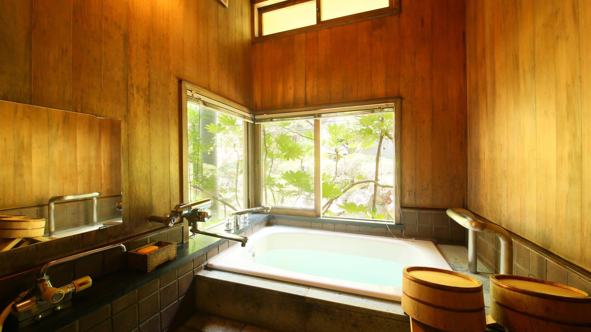 【和室8畳+広縁】温泉内風呂付ご自身でお湯を溜めてご利用ください。