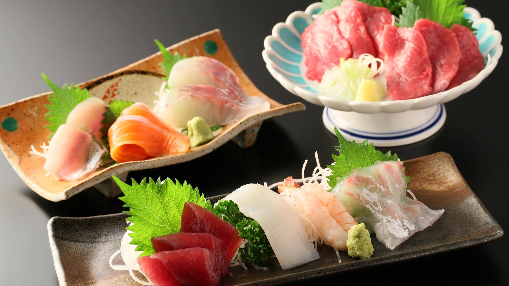 【夕食】「選べるお造り」3種から選択可能。馬刺し・川魚のお刺身・海のお刺身