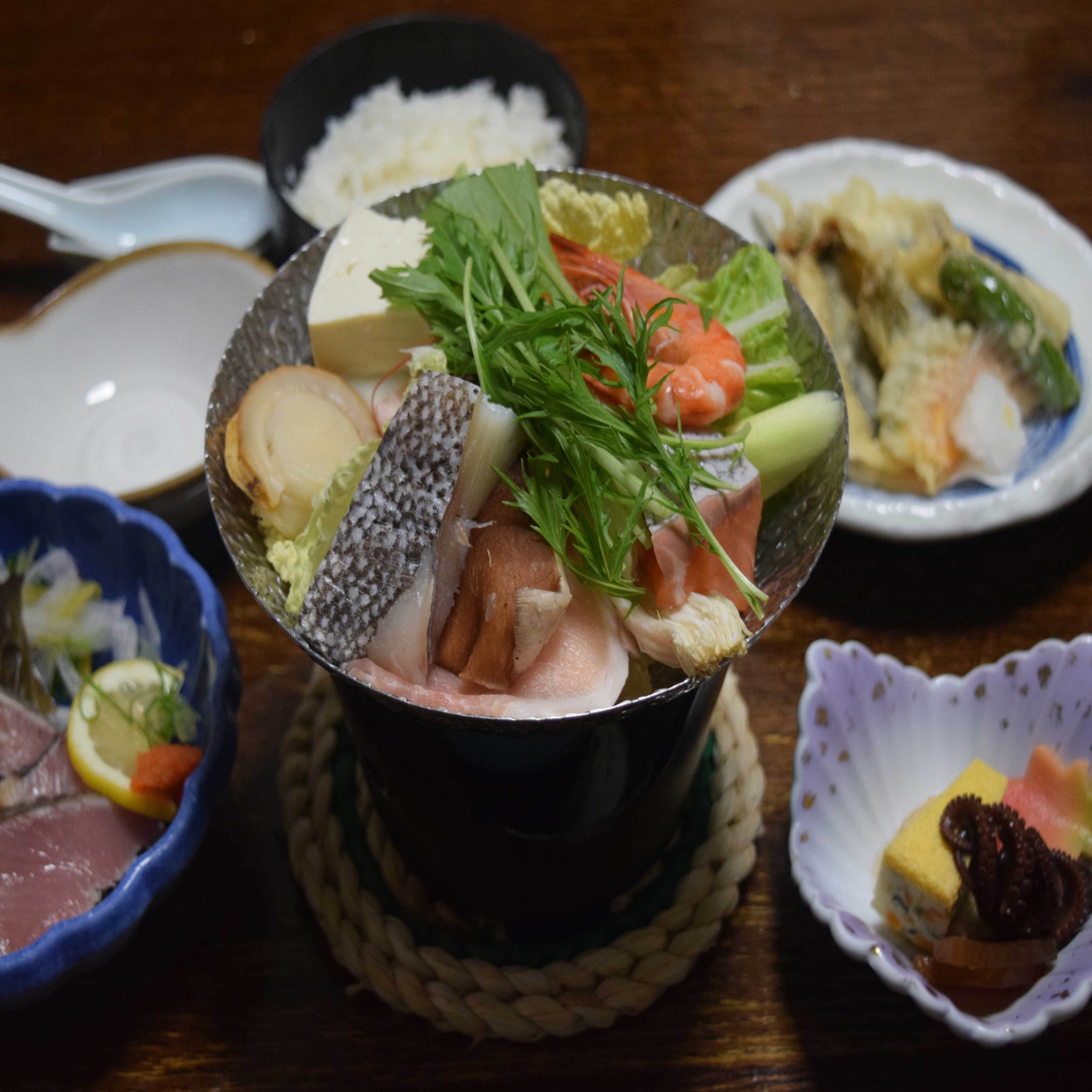 【夕食】日替わり定食寄せ鍋