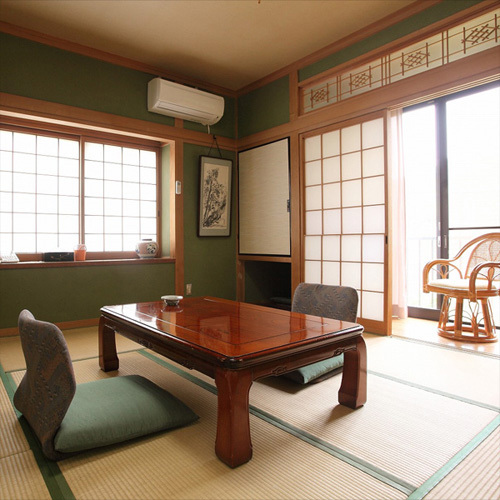 Nagayu Onsen Kajikaan The 3-star Nagayu Onsen Kajikaan offers comfort and convenience whether youre on business or holiday in Kokonoe. The property offers guests a range of services and amenities designed to provide comfo