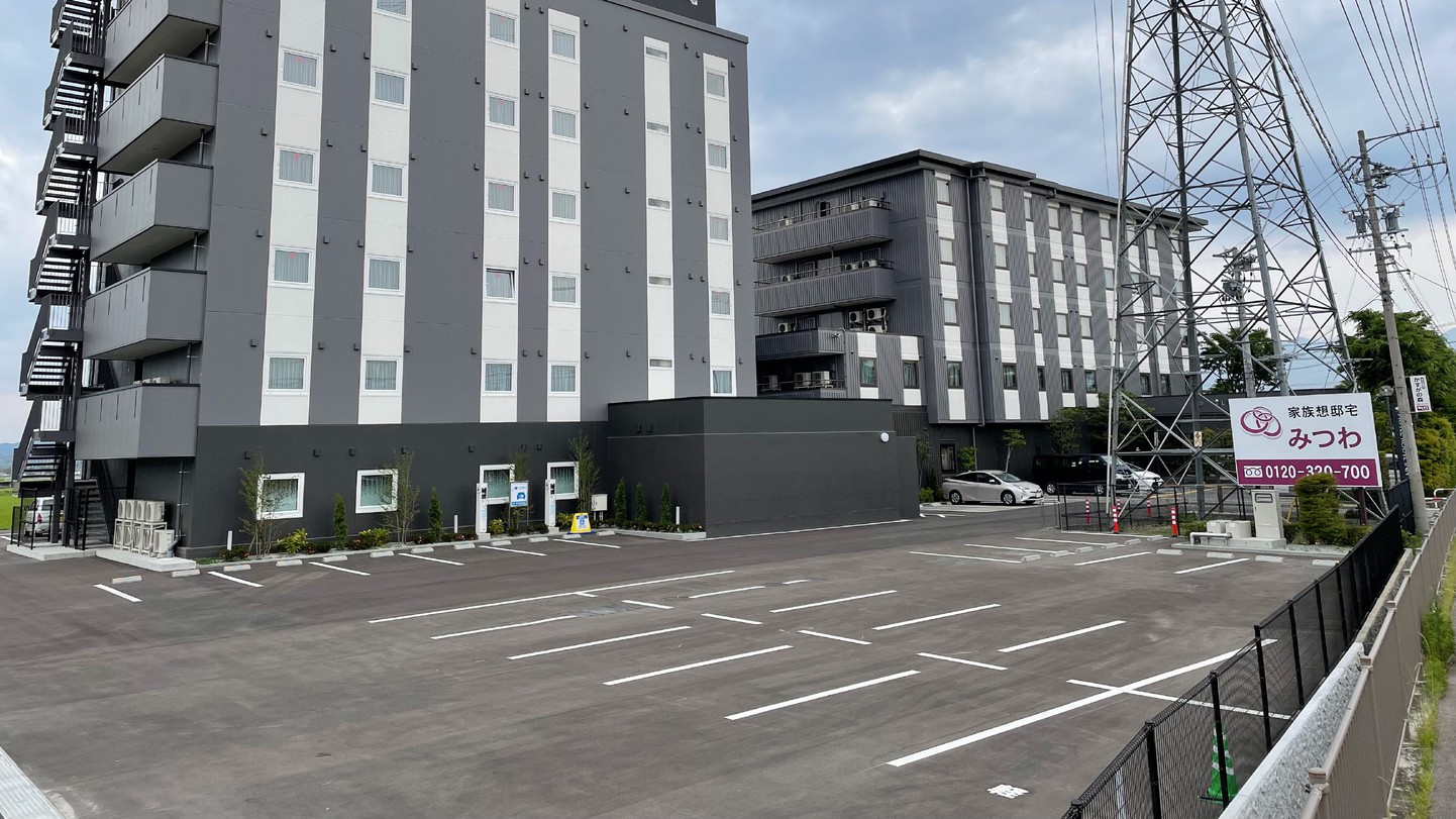 ホテル敷地内駐車場