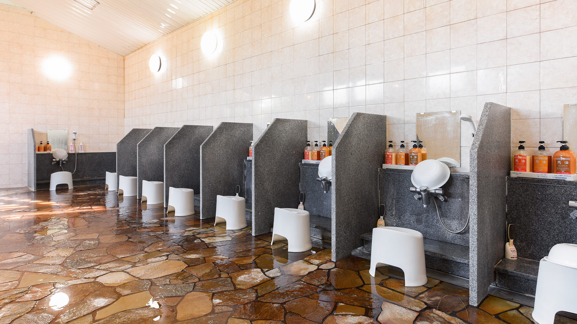 大浴場 あふれいでの湯