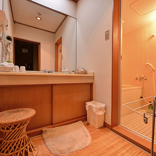 【和室/筑波】全室バス・ウォシュレットトイレ付。こちらは筑波のお部屋です。