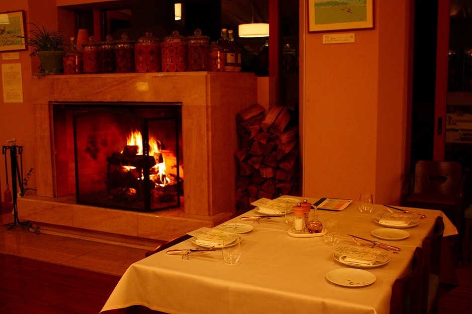 暖炉のあるレストラン