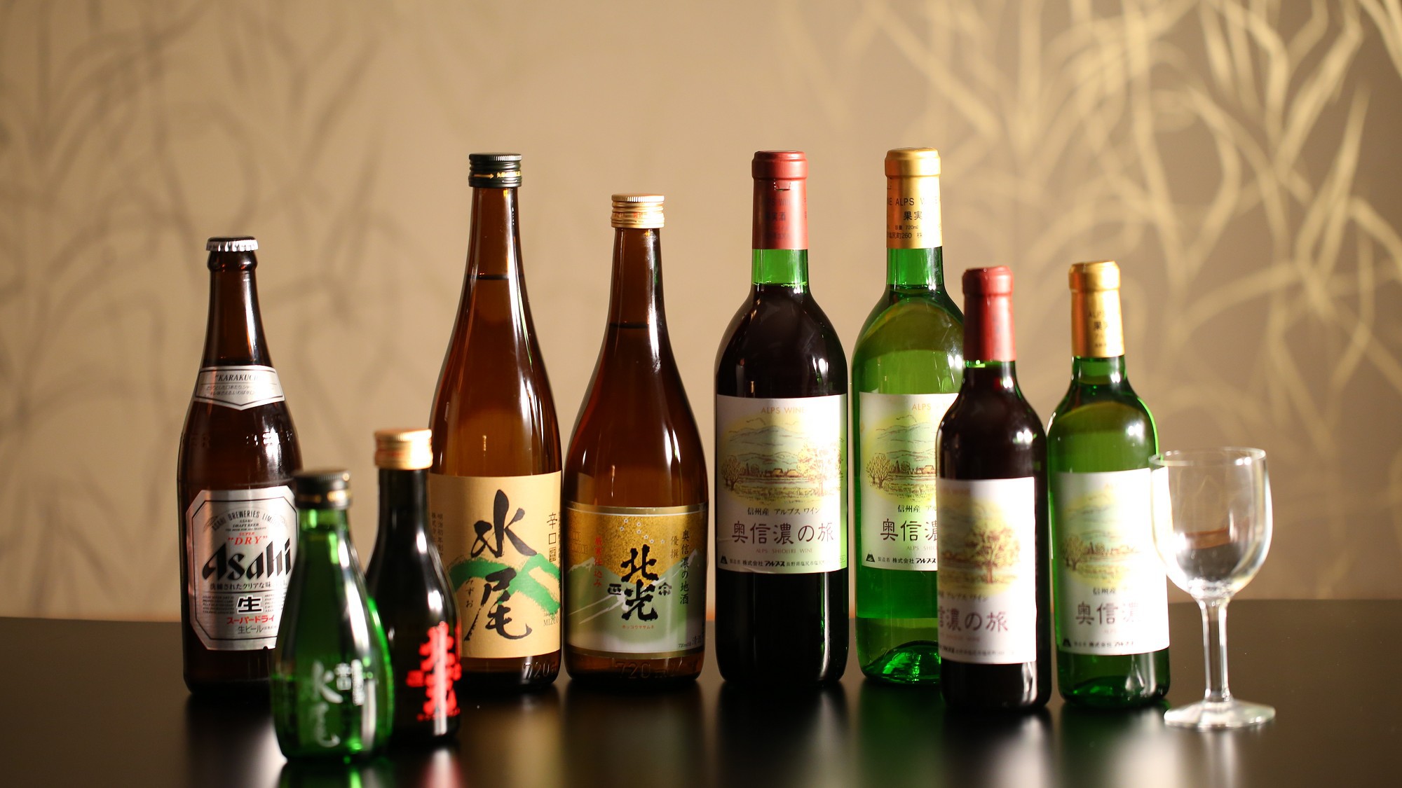 飲み物各種取り揃えております。