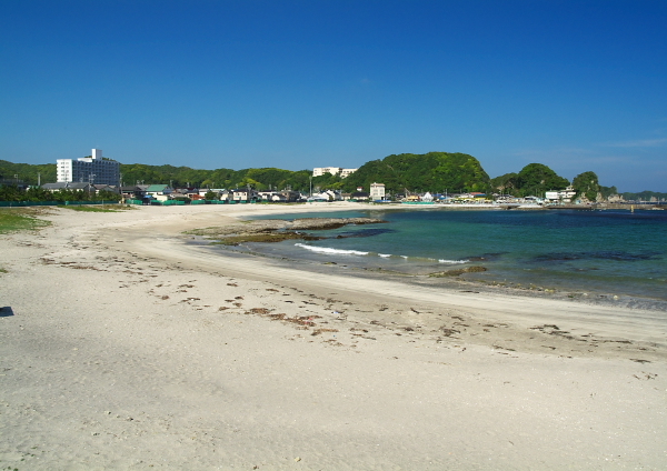 興津（おきつ）海水浴場
