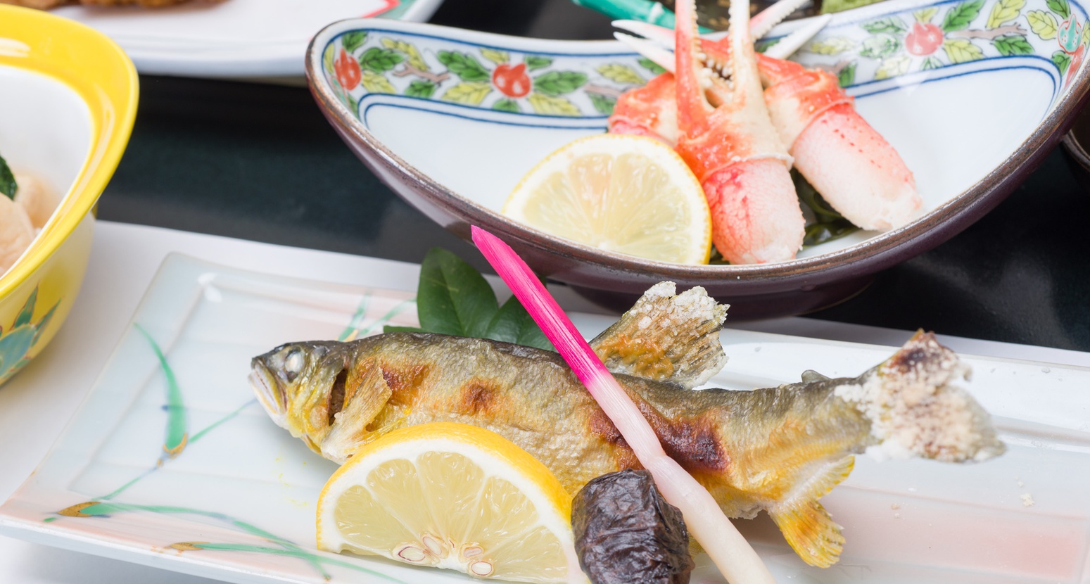 *ご夕食一例/ 川魚を中心とした季節折々の和会席料理。
