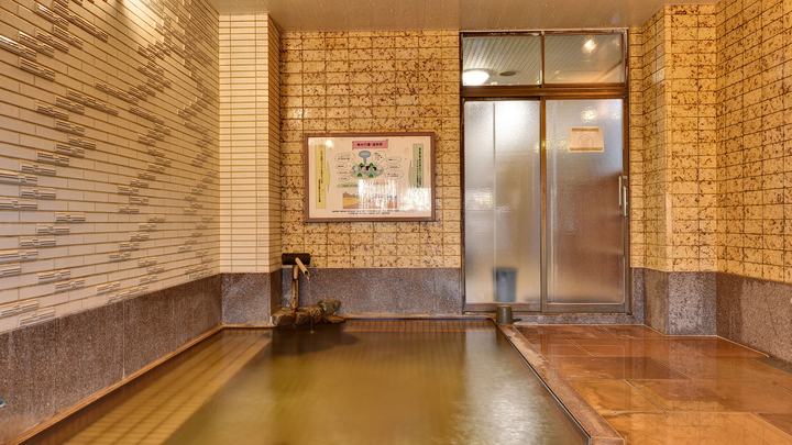 *［大浴場（女湯）］保湿・保温効果微量ながらラドン含有の天然温泉