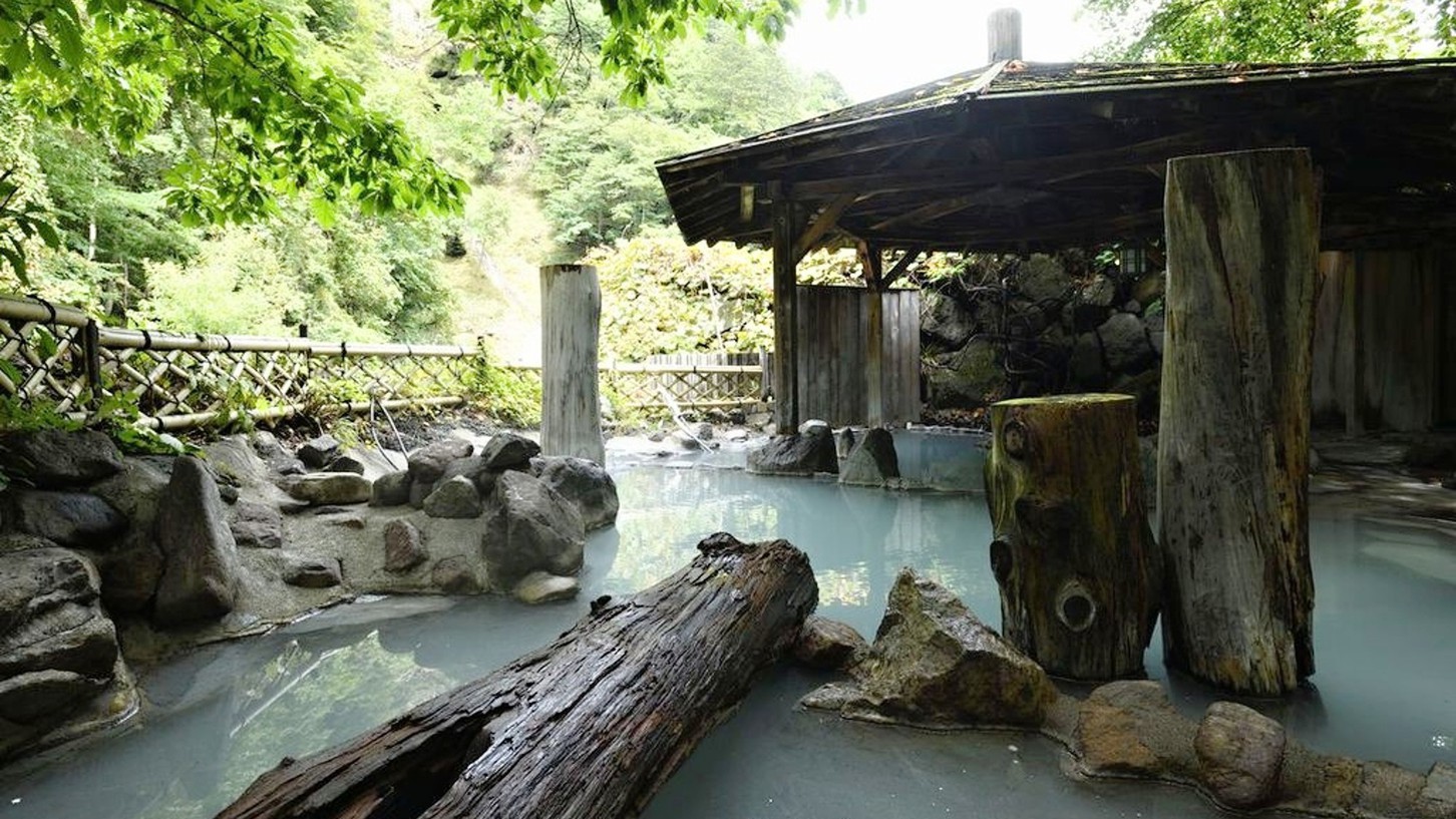 【露天風呂】第一露天風呂／「女性専用」の露天風呂です