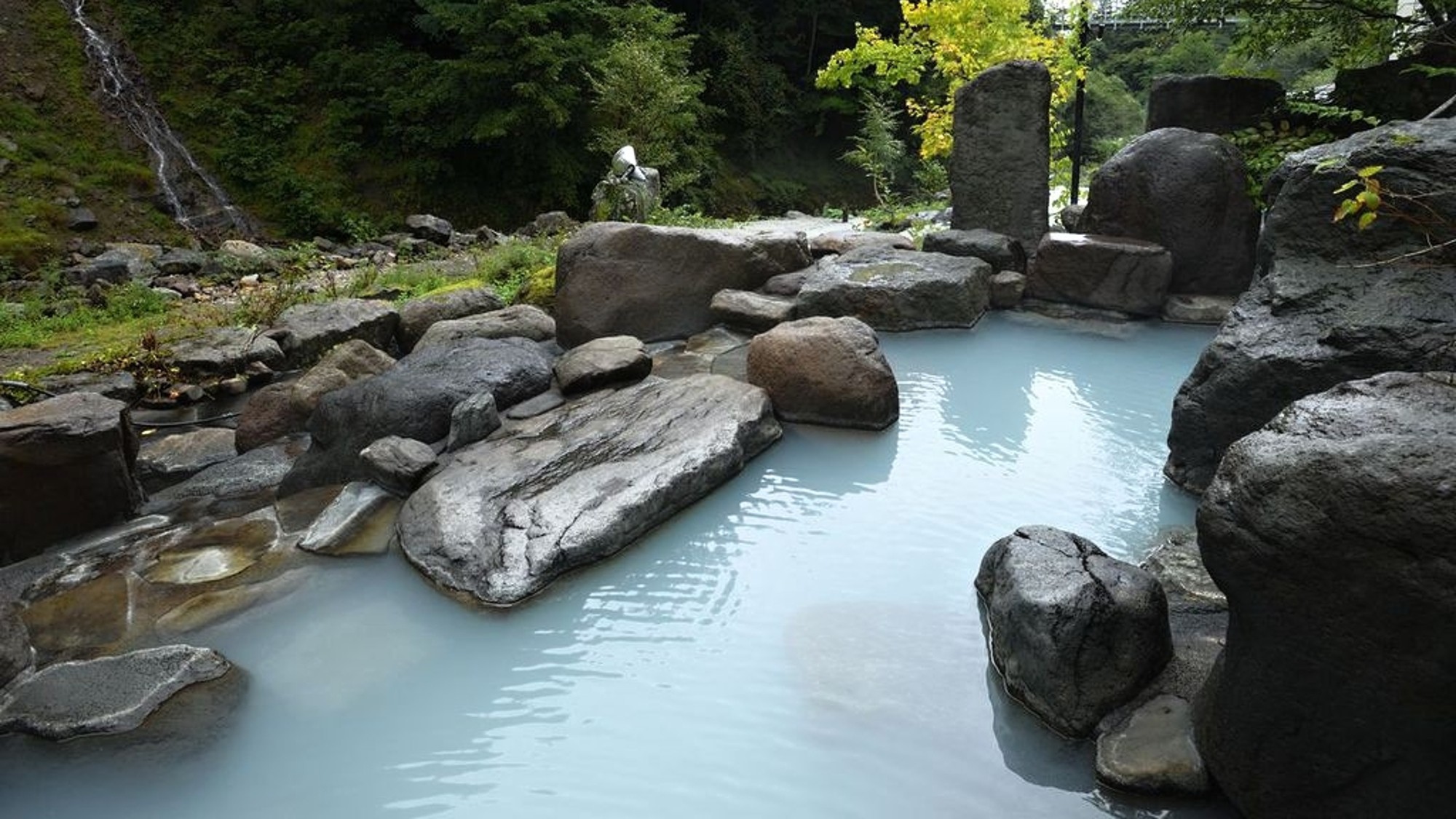 【露天風呂】第二露天風呂／「混浴」の露天風呂です※単色バスタオル着用での入浴可能