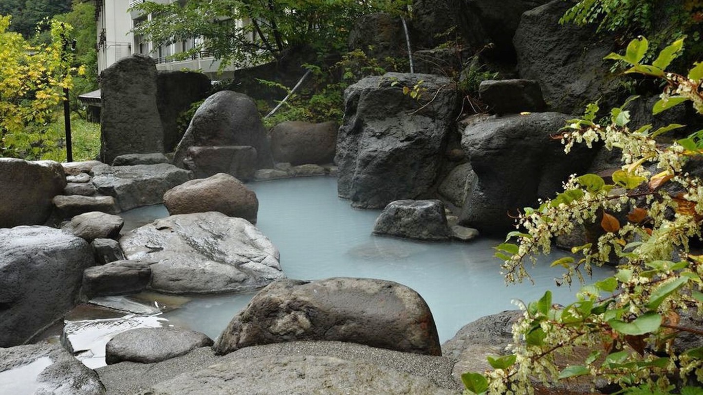 【露天風呂】第二露天風呂／「混浴」の露天風呂です※単色バスタオル着用での入浴可能