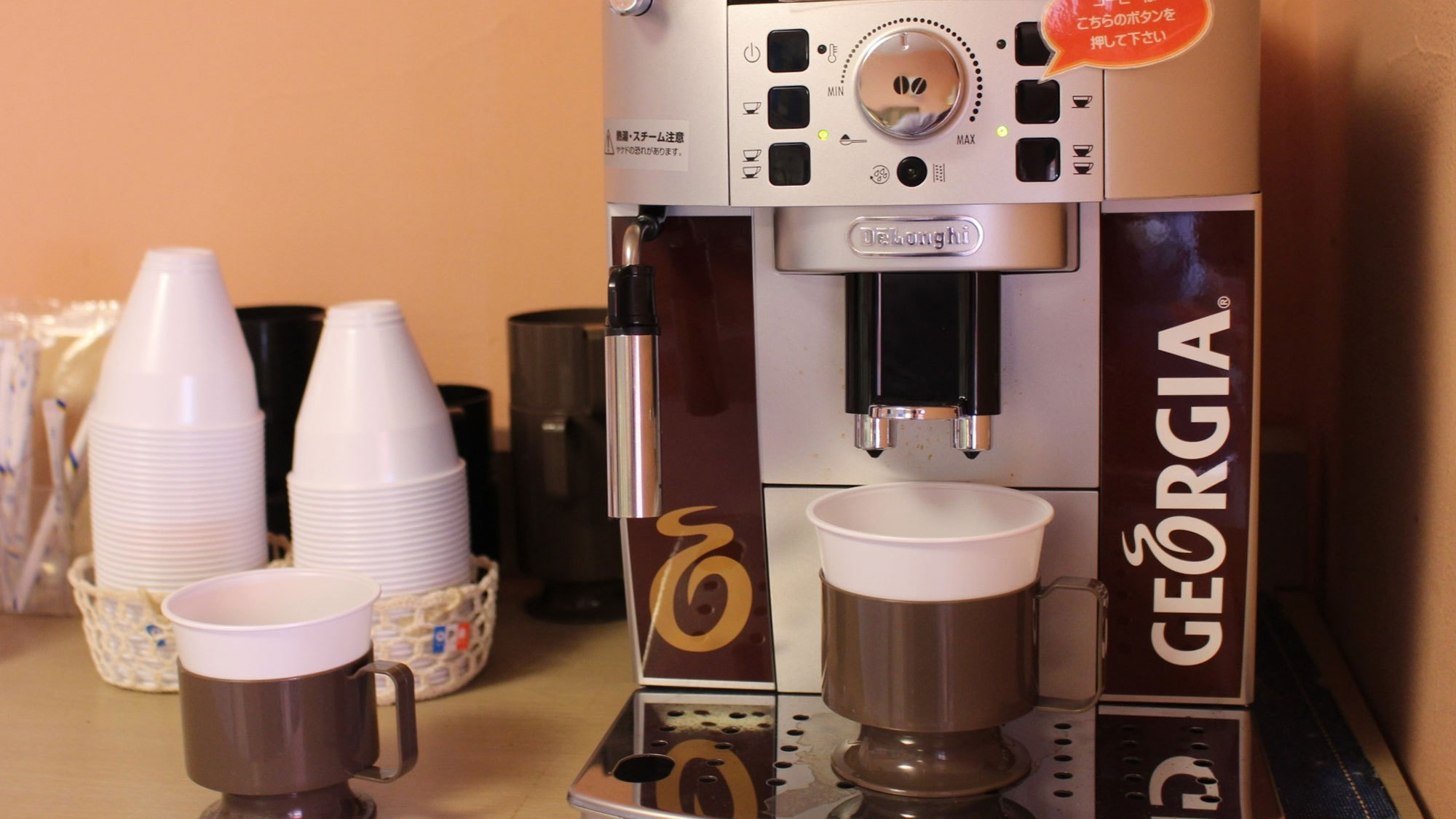 挽きたての豆のコーヒーを無料でどうぞ♪