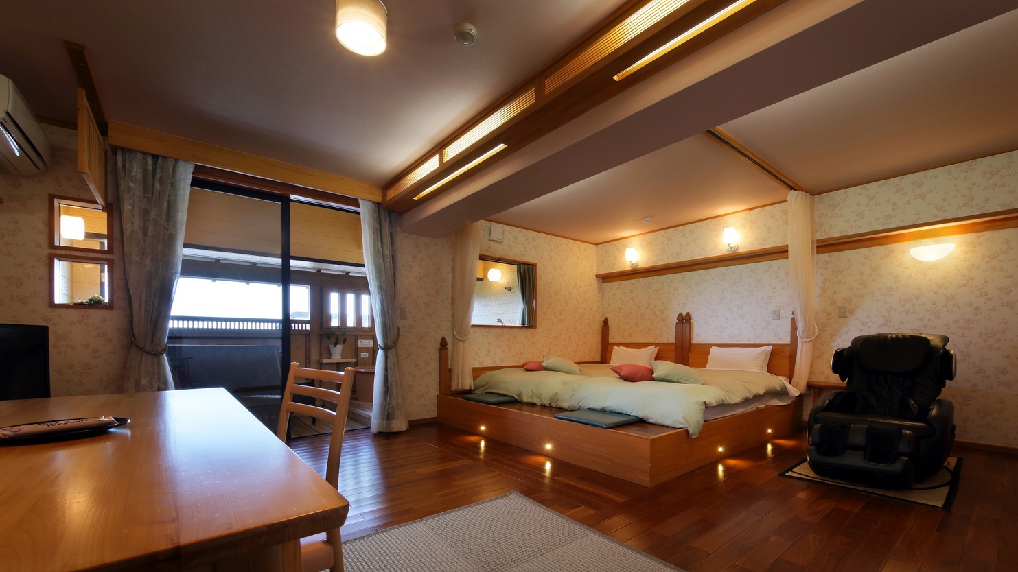 お部屋の一例新渚感「咲saki」華の南房総をイメージした明るいハリウッド・ツインルームです